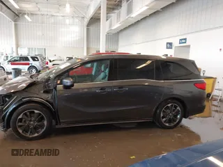2024 Honda Odyssey Elite with VIN 5FNRL6H92RB037361, listed as a IAAI auction lot 40989243 with 15,636 mi miles. Bid and sale history available at carsss.com. Image 15.