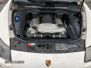 2004 Porsche Cayenne Turbo z VIN WP1AC29P84LA93845, wystawiony jako Copart lot #56311105 z przebiegiem 152 204 mil mil oraz Szkody całkowita. Historia ofert i sprzedaży dostępna na DreamBid. Obrazek 12.