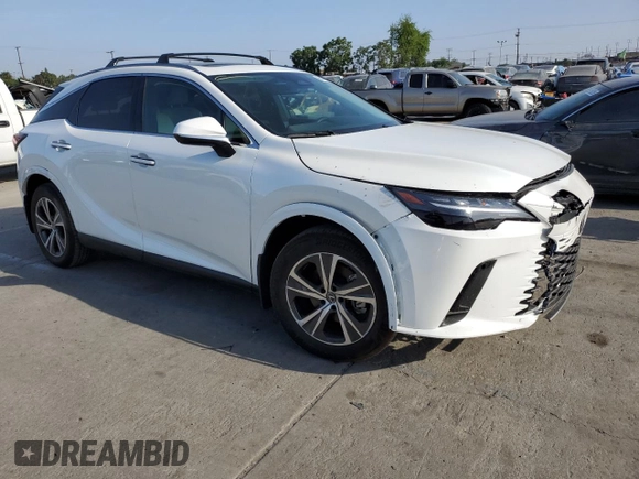 2023 Lexus RX 350 z VIN JTJCHMAA6P2008927, wystawiony jako Copart lot #58162815 z przebiegiem 7 340 mil mil oraz Szkoda całkowita • Salvage title. Historia ofert i sprzedaży dostępna na DreamBid. Obrazek 4.