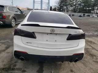 2018 Acura TLX w/A-SPEC Pkg with VIN 19UUB2F61JA009029, listed as a Copart auction lot 43001555 with 66,405 mi miles and Salvage Title. Bid and sale history available at carsss.com. Image 6.