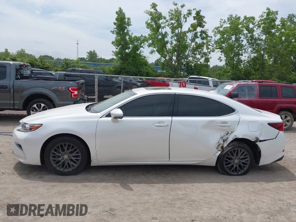 2018 Lexus ES 350 z VIN 58ABK1GG9JU095152, wystawiony jako IAAI lot #42505533 z przebiegiem 70 555 mil mil oraz . Historia ofert i sprzedaży dostępna na DreamBid. Obrazek 15.