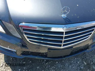 2013 Mercedes-Benz E 350 Luxury with VIN WDDHF5KB2DA760059, listed as a IAAI auction lot 41866031 with 190,203 mi miles and . Bid and sale history available at DreamBid. Image 6.