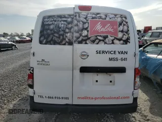 2018 Nissan NV200 S z VIN 3N6CM0KN8JK698925, wystawiony jako Copart lot #50991315 z przebiegiem Nie podano mil oraz Szkoda całkowita • Salvage title. Historia ofert i sprzedaży dostępna na DreamBid. Obrazek 6.