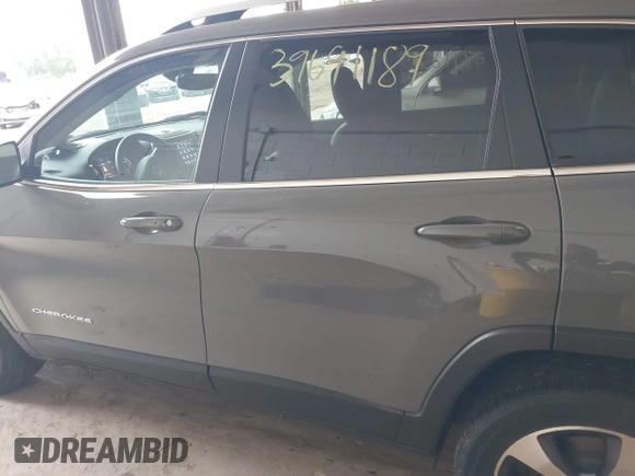 2021 Jeep Cherokee Limited with VIN 1C4PJMDX7MD165682, listed as a IAAI auction lot 39691189 with 47,112 mi miles and . Bid and sale history available at DreamBid. Image 14.