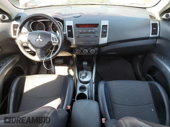 2010 Mitsubishi Outlander SE z VIN JA4AS3AW2AZ015318, wystawiony jako Copart lot #47322455 z przebiegiem 154 419 mil mil oraz Czysty tytuł • Clean title. Historia ofert i sprzedaży dostępna na DreamBid. Obrazek 8.