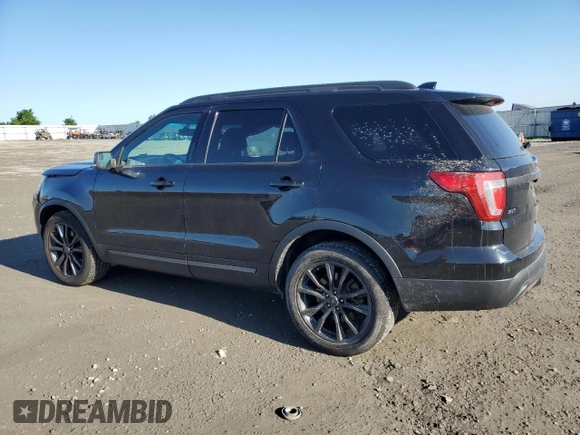 2017 Ford Explorer XLT z VIN 1FM5K8D8XHGB05349, wystawiony jako Copart lot #55951425 z przebiegiem 110 375 mil mil oraz Szkoda całkowita • Salvage title. Historia ofert i sprzedaży dostępna na DreamBid. Obrazek 2.