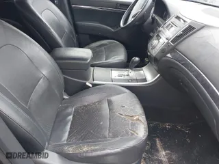2012 Hyundai Veracruz Limited with VIN KM8NU4CC7CU180464, listed as a IAAI auction lot 41645488 with 116,844 mi miles. Bid and sale history available at carsss.com. Image 5.