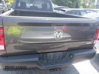 2019 Ram 1500 Tradesman z VIN 3C6JR6DGXKG502184, wystawiony jako IAAI lot #42524439 z przebiegiem 98 494 mil mil oraz . Historia ofert i sprzedaży dostępna na DreamBid. Obrazek 10.
