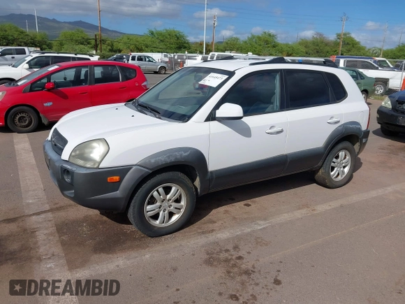 2006 Hyundai Tucson GLS with VIN KM8JN12D06U368350, listed as a IAAI auction lot 41645473 with 127,217 mi miles. Bid and sale history available at carsss.com. Image 2.