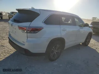 2016 Toyota Highlander XLE with VIN 5TDKKRFH1GS506531, listed as a Copart auction lot 81990834 with 120,398 mi miles and Salvage Title. Bid and sale history available at carsss.com. Image 3.