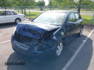 2008 Nissan Sentra S z VIN 3N1AB61E48L655758, wystawiony jako IAAI lot #42231990 z przebiegiem 124 276 mil mil oraz . Historia ofert i sprzedaży dostępna na DreamBid. Obrazek 2.