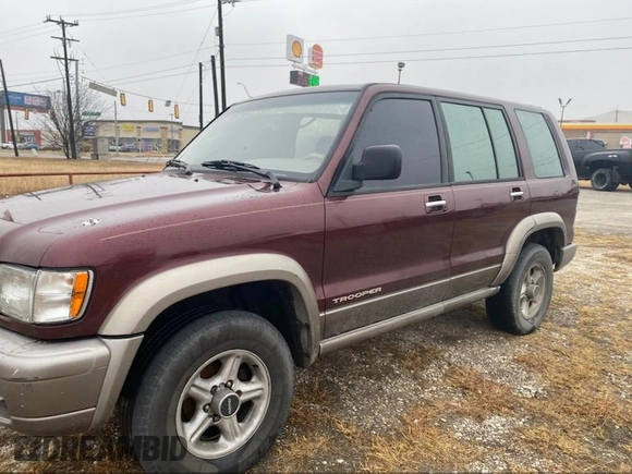2002 Isuzu Trooper S with VIN JACDS58X727J02138, listed as a IAAI auction lot 41455245 with 186,560 mi miles and . Bid and sale history available at DreamBid. Image 2.