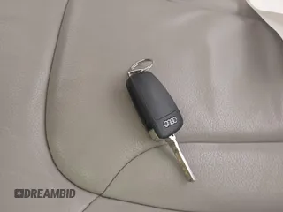 2015 Audi Q7 Premium Plus с VIN WA1LGAFE9FD025864, выставлен на аукционе IAAI как лот 42490868 с пробегом 67 739 миль миль и . История ставок и продаж доступна на DreamBid. Изображение 11.