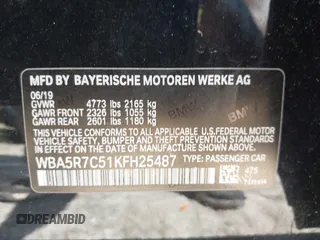 2019 BMW 3 Series 330i xDrive with VIN WBA5R7C51KFH25487, listed as a IAAI auction lot 40605403 with 1 mi miles. Bid and sale history available at carsss.com. Image 9.