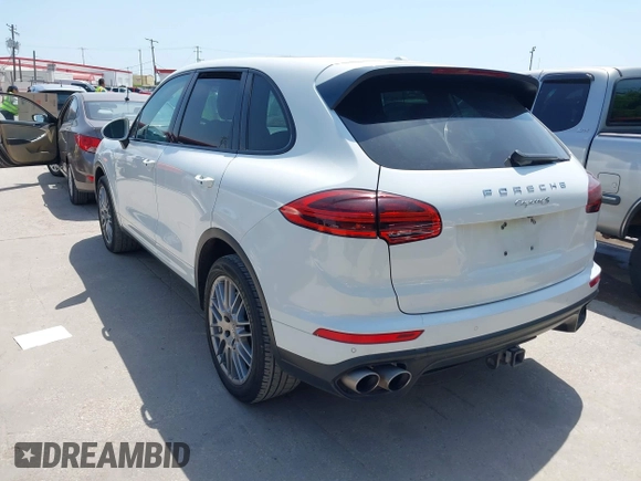 2017 Porsche Cayenne S z VIN WP1AB2A20HLA50805, wystawiony jako IAAI lot #42030013 z przebiegiem 123 578 mil mil oraz . Historia ofert i sprzedaży dostępna na DreamBid. Obrazek 3.