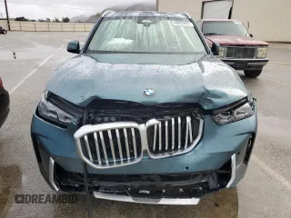 2025 BMW X5 sDrive40i with VIN 5UX13EU04S9W39305, listed as a Copart auction lot 43822695 with 0 mi miles and Salvage Title. Bid and sale history available at carsss.com. Image 5.