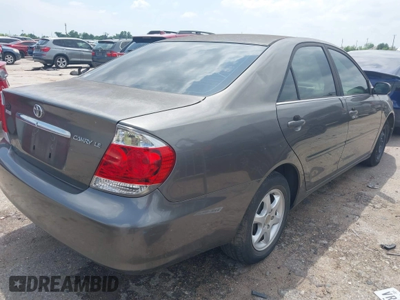 2006 Toyota Camry STD with VIN JTDBE32K163047233, listed as a IAAI auction lot 42088552 with 137,973 mi miles. Bid and sale history available at carsss.com. Image 4.