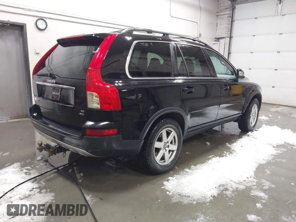 2008 Volvo XC90 I6 with VIN YV4CZ982681456052, listed as a IAAI auction lot 40756137 with 135,137 mi miles. Bid and sale history available at carsss.com. Image 4.