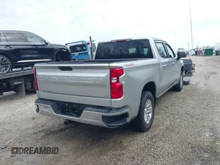2021 Chevrolet Silverado 1500 LT with VIN 1GCUYDED8MZ188894, listed as a IAAI auction lot 41702619 with 48,604 mi miles. Bid and sale history available at carsss.com. Image 4.