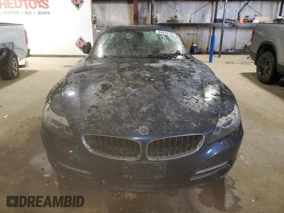 2009 BMW Z4 sDrive30i with VIN WBALM53559E160782, listed as a Copart auction lot 84019154 with 46,228 mi miles and Salvage Title. Bid and sale history available at carsss.com. Image 5.