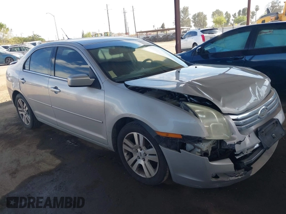 2008 Ford Fusion SEL with VIN 3FAHP08108R247080, listed as a IAAI auction lot 42015038 with 202,843 mi miles. Bid and sale history available at carsss.com. Image 1.
