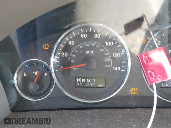 2008 Jeep Grand Cherokee Laredo with VIN 1J8GS48K58C105108, listed as a IAAI auction lot 42068055 with 201,272 mi miles. Bid and sale history available at carsss.com. Image 7.