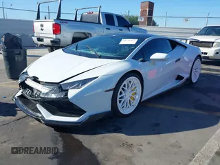 2015 Lamborghini Huracan z VIN ZHWUC1ZF8FLA03249, wystawiony jako IAAI lot #40731247 z przebiegiem 11 871 mil mil oraz . Historia ofert i sprzedaży dostępna na DreamBid. Obrazek 2.