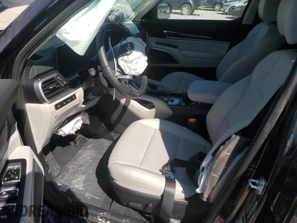 2025 Kia Telluride S with VIN 5XYP64GC8SG565906, listed as a Copart auction lot 46704315 with 7,146 mi miles and Salvage Title. Bid and sale history available at DreamBid. Image 7.