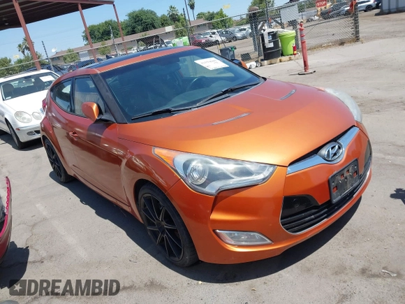 2012 Hyundai Veloster w/Black Int z VIN KMHTC6AD4CU049722, wystawiony jako IAAI lot #42594609 z przebiegiem 72 324 mil mil oraz . Historia ofert i sprzedaży dostępna na DreamBid. Obrazek 1.