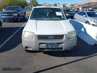 2001 Ford Escape XLT with VIN 1FMYU04181KD97470, listed as a IAAI auction lot 41896246 with 123,880 mi miles. Bid and sale history available at carsss.com. Image 12.