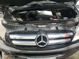 2011 Mercedes-Benz Sprinter Passenger with VIN WDZPE7CC6B5525097, listed as a Copart auction lot 83115424 with Not Provided miles and Non Repairable. Bid and sale history available at carsss.com. Image 12.