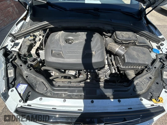 2017 Volvo XC60 R-Design with VIN YV449MRS8H2035952, listed as a Copart auction lot 50250945 with 80,239 mi miles and Clean title. Bid and sale history available at DreamBid. Image 7.
