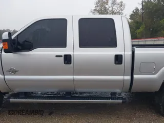 2016 Ford F-250 Lariat z VIN 1FT7W2BT7GEA48687, wystawiony jako IAAI lot #41023657 z przebiegiem 130 443 mil mil oraz . Historia ofert i sprzedaży dostępna na DreamBid. Obrazek 14.