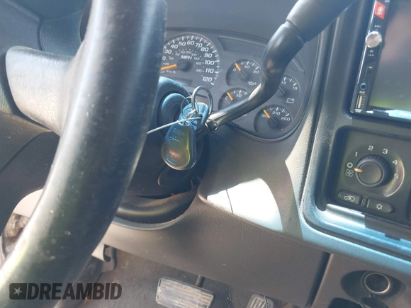 2005 Chevrolet Silverado 1500 LT with VIN 2GCEK13T551277184, listed as a IAAI auction lot 42028710 with Not Provided miles and . Bid and sale history available at DreamBid. Image 11.