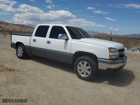 2007 Chevrolet Silverado 1500 Classic LS with VIN 2GCEC13VX71106268, listed as a Copart auction lot 69798684 with 246,318 mi miles and Salvage Title. Bid and sale history available at carsss.com. Image 4.
