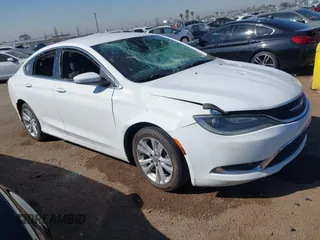 2015 Chrysler 200 Limited z VIN 1C3CCCABXFN630677, wystawiony jako IAAI lot #41832071 z przebiegiem 109 494 mil mil oraz . Historia ofert i sprzedaży dostępna na DreamBid. Obrazek 1.