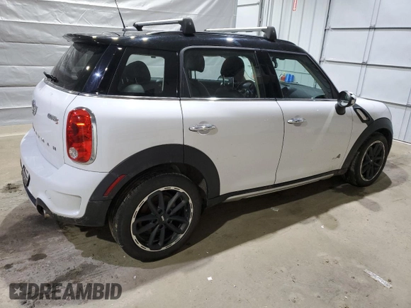 2016 MINI Countryman S with VIN WMWZC5C54GWT39755, listed as a Copart auction lot 50705915 with 133,466 mi miles and Salvage Title. Bid and sale history available at DreamBid. Image 3.