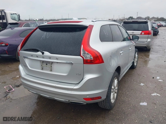 2016 Volvo XC60 T5 Drive-E Premier with VIN YV440MDK0G2826671, listed as a IAAI auction lot 41466201 with 81,659 mi miles. Bid and sale history available at carsss.com. Image 4.