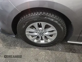 2022 Toyota Sienna LE с VIN 5TDKSKFC2NS047017, выставлен на аукционе IAAI как лот 42501101 с пробегом 155 942 миль миль и . История ставок и продаж доступна на DreamBid. Изображение 23.