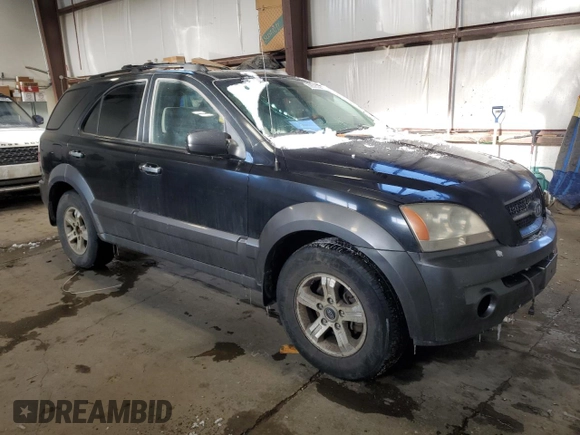 2004 Kia Sorento LX with VIN KNDJC733545287824, listed as a Copart auction lot 89375195 with 372,804 mi miles and Salvage Title. Bid and sale history available at carsss.com. Image 4.