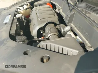 2016 Chevrolet Traverse LT z VIN 1GNKRGKD6GJ331569, wystawiony jako IAAI lot #43140690 z przebiegiem 99 919 mil mil oraz . Historia ofert i sprzedaży dostępna na DreamBid. Obrazek 19.