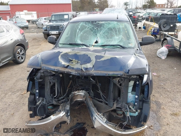2008 GMC Sierra 1500 Work Truck with VIN 2GTEK13M981128659, listed as a IAAI auction lot 41581536 with 241,671 mi miles. Bid and sale history available at carsss.com. Image 6.