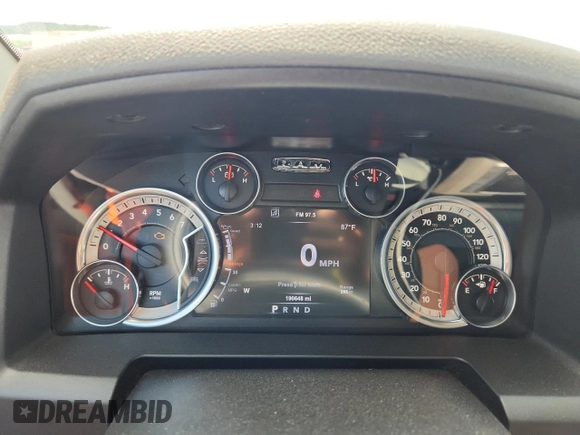 2015 Ram 1500 Big Horn z VIN 1C6RR6LT5FS608221, wystawiony jako Copart lot #60071705 z przebiegiem 190 648 mil mil oraz Czysty tytuł • Clean title. Historia ofert i sprzedaży dostępna na DreamBid. Obrazek 9.