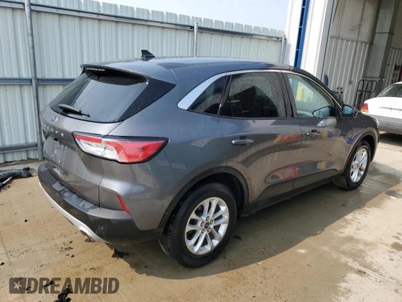 2021 Ford Escape SE with VIN 1FMCU0G66MUA68843, listed as a Copart auction lot 58894625 with 136,123 mi miles and Clean title. Bid and sale history available at DreamBid. Image 3.
