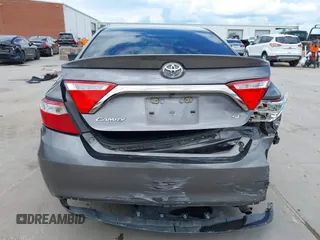 2015 Toyota Camry XLE z VIN 4T1BF1FK8FU114881, wystawiony jako IAAI lot #42231368 z przebiegiem Nie podano mil oraz . Historia ofert i sprzedaży dostępna na DreamBid. Obrazek 17.