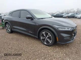 2022 Ford Mustang Mach-E Select z VIN 3FMTK1SS9NMA13695, wystawiony jako IAAI lot #41390756 z przebiegiem 50 837 mil mil oraz . Historia ofert i sprzedaży dostępna na DreamBid. Obrazek 1.