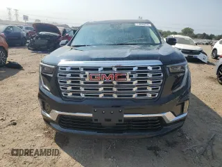 2024 GMC Acadia FWD Denali z VIN 1GKENLKS7RJ166213, wystawiony jako Copart lot #71056014 z przebiegiem 8093 mil mil oraz Szkody całkowita. Historia ofert i sprzedaży dostępna na DreamBid. Obrazek 5.