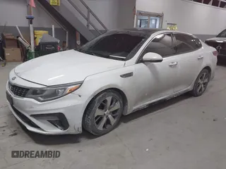 2019 Kia Optima LX with VIN 5XXGT4L39KG280666, listed as a IAAI auction lot 41436121 with 121,531 mi miles. Bid and sale history available at carsss.com. Image 17.
