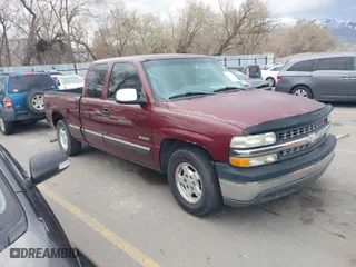 2001 Chevrolet Silverado 1500 LS with VIN 2GCEC19V311112461, listed as a IAAI auction lot 41910473 with 193,348 mi miles. Bid and sale history available at carsss.com. Image 1.