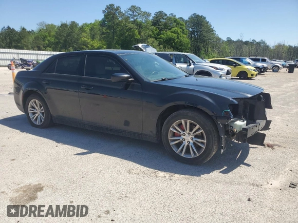 2018 Chrysler 300 S z VIN 2C3CCABG6JH222709, wystawiony jako Copart lot #52041445 z przebiegiem 145 578 mil mil oraz Szkoda całkowita • Salvage title. Historia ofert i sprzedaży dostępna na DreamBid. Obrazek 4.